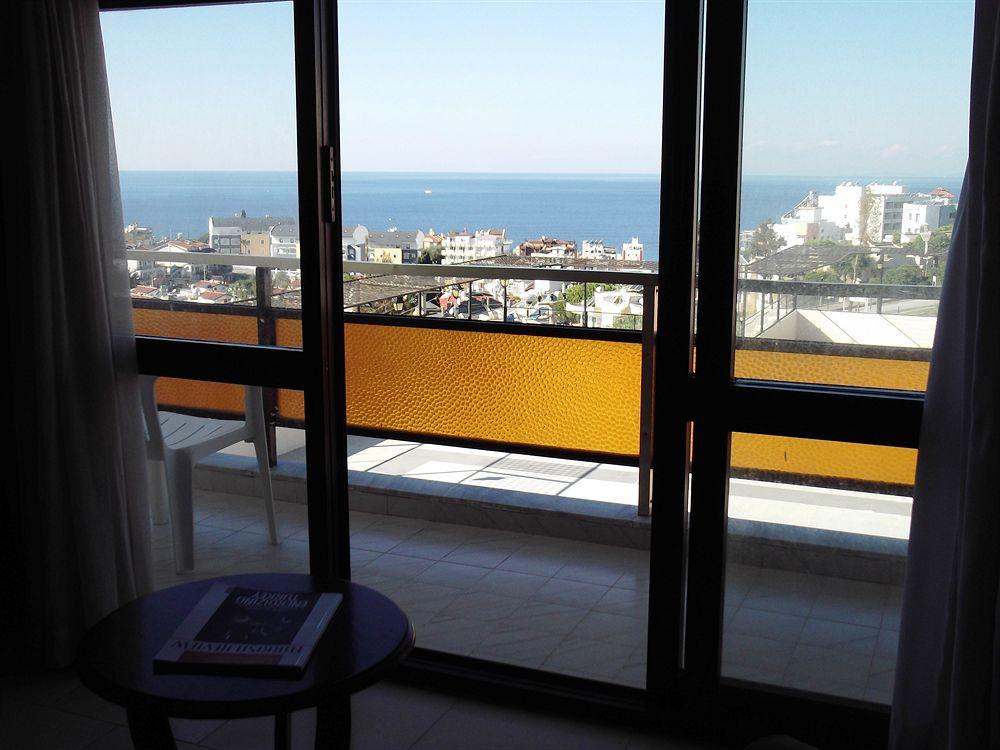 קוסדסי West Ada Hotel&Spa מראה חיצוני תמונה