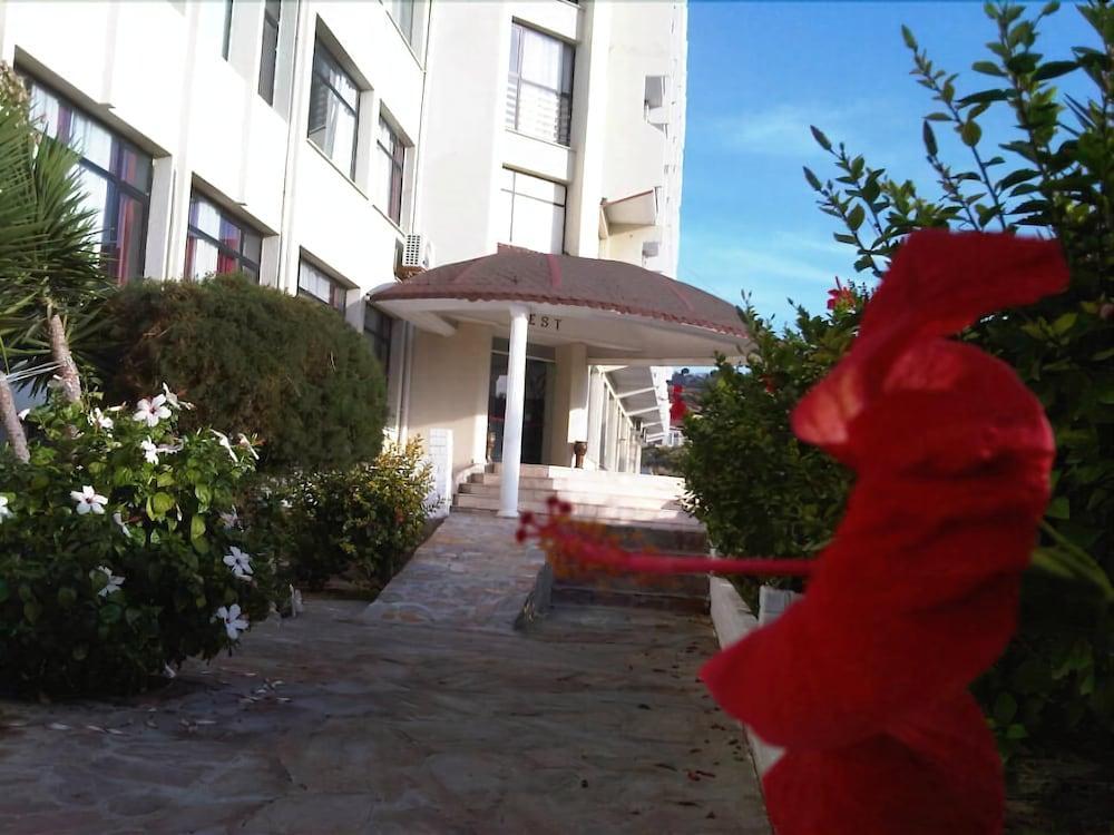 קוסדסי West Ada Hotel&Spa מראה חיצוני תמונה