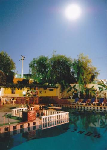 קוסדסי West Ada Hotel&Spa מראה חיצוני תמונה