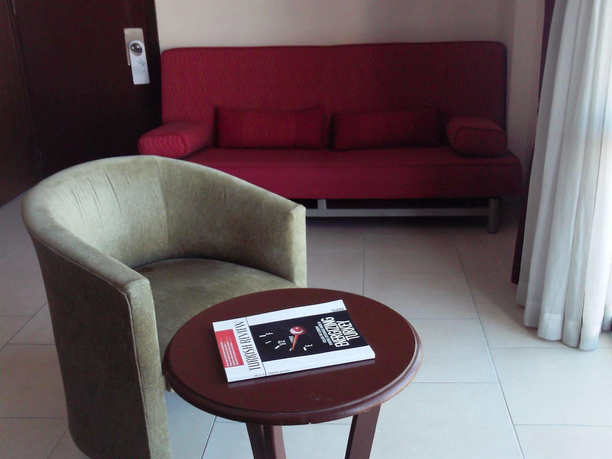 קוסדסי West Ada Hotel&Spa מראה חיצוני תמונה