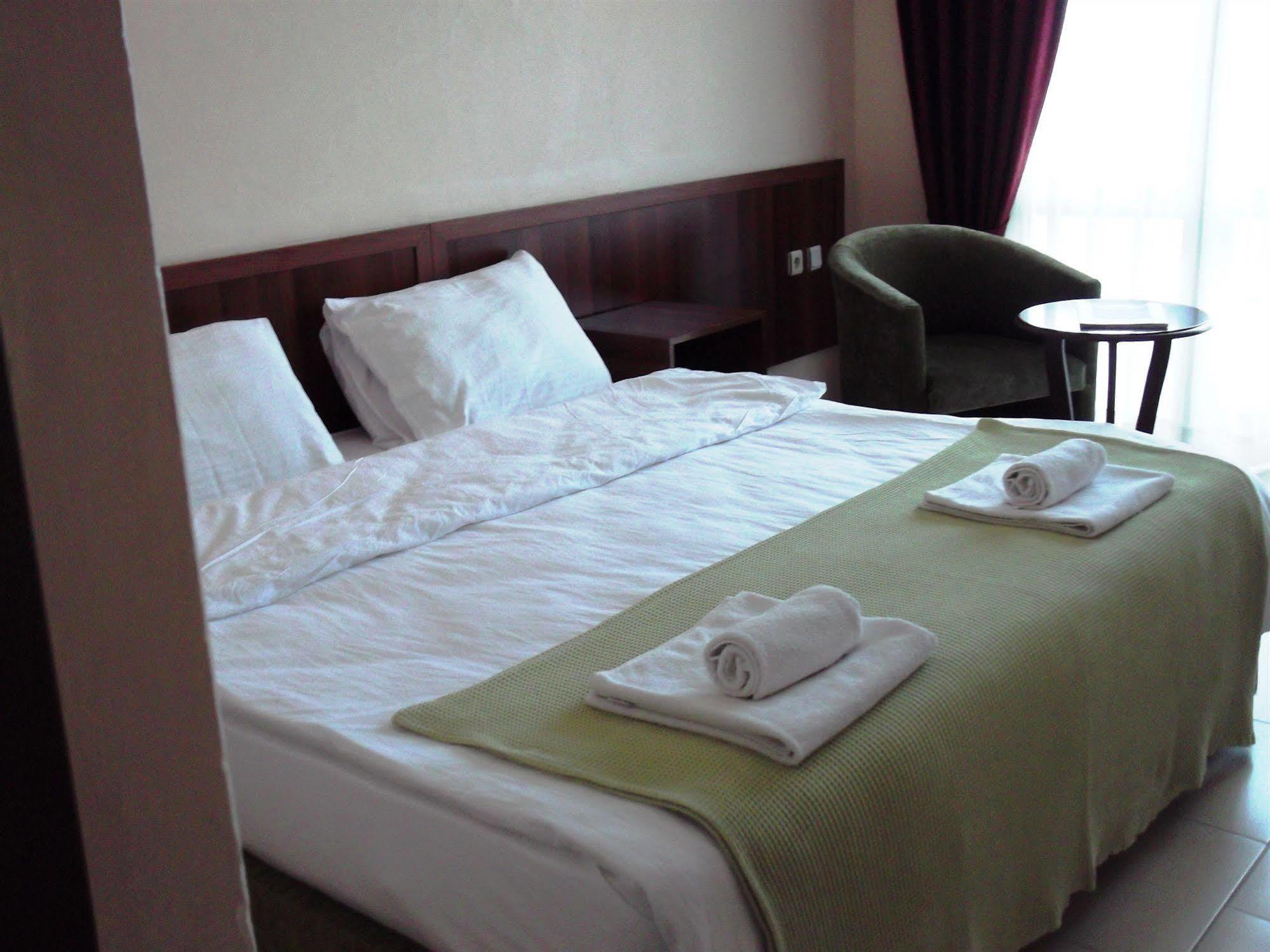 קוסדסי West Ada Hotel&Spa מראה חיצוני תמונה