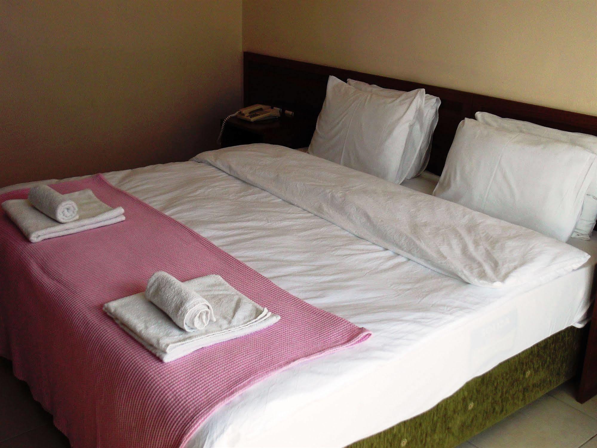 קוסדסי West Ada Hotel&Spa מראה חיצוני תמונה