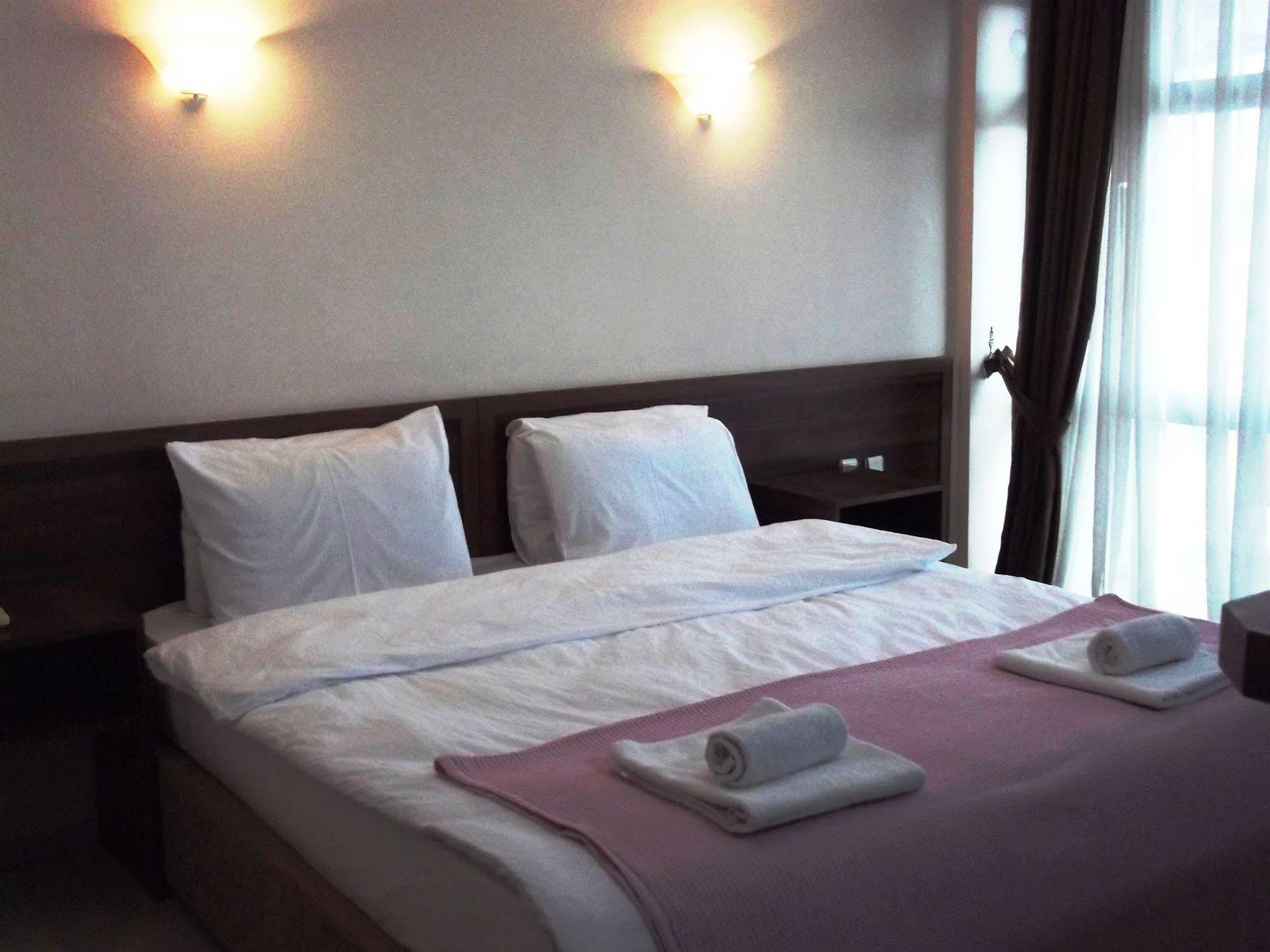 קוסדסי West Ada Hotel&Spa מראה חיצוני תמונה