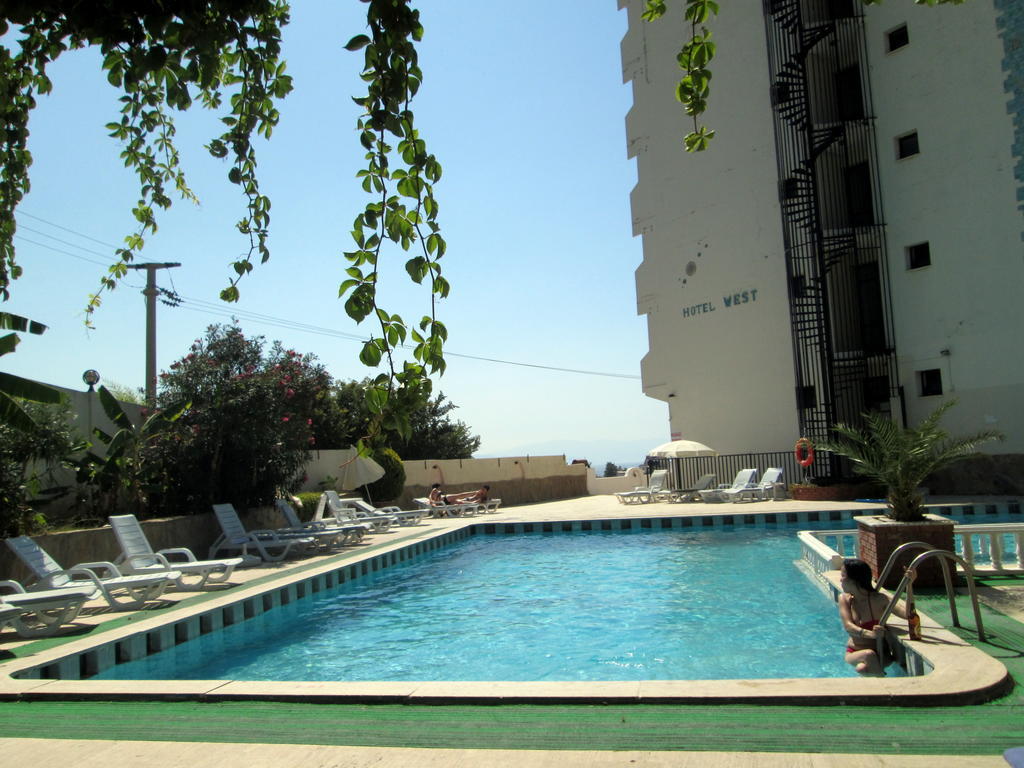 קוסדסי West Ada Hotel&Spa מראה חיצוני תמונה
