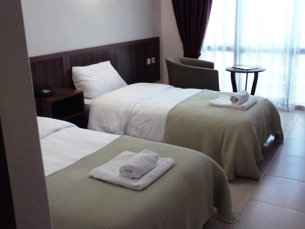 קוסדסי West Ada Hotel&Spa מראה חיצוני תמונה