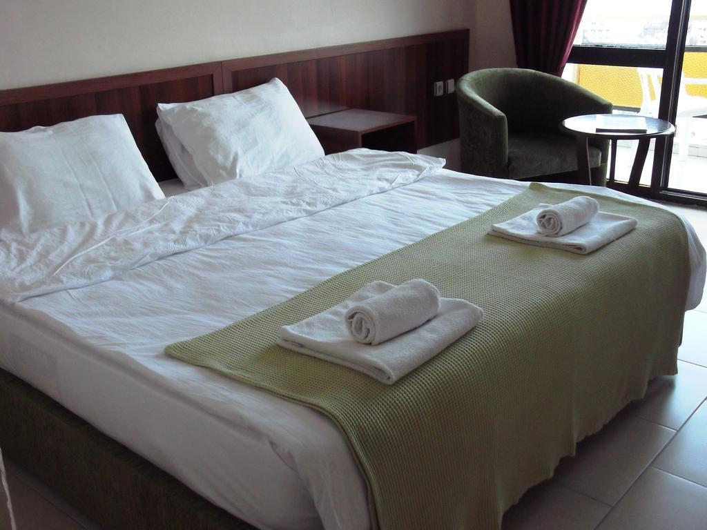 קוסדסי West Ada Hotel&Spa מראה חיצוני תמונה