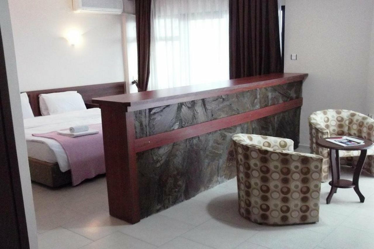 קוסדסי West Ada Hotel&Spa מראה חיצוני תמונה